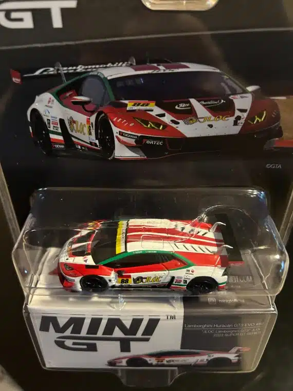 Lamborghini Huracán GT3 EVO2 #88 "JLOC Lamborghini GT3"