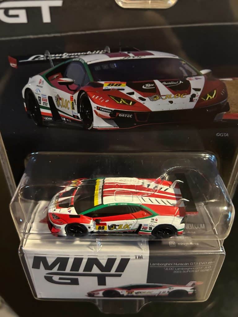 Lamborghini Huracán GT3 EVO2 #88 "JLOC Lamborghini GT3"