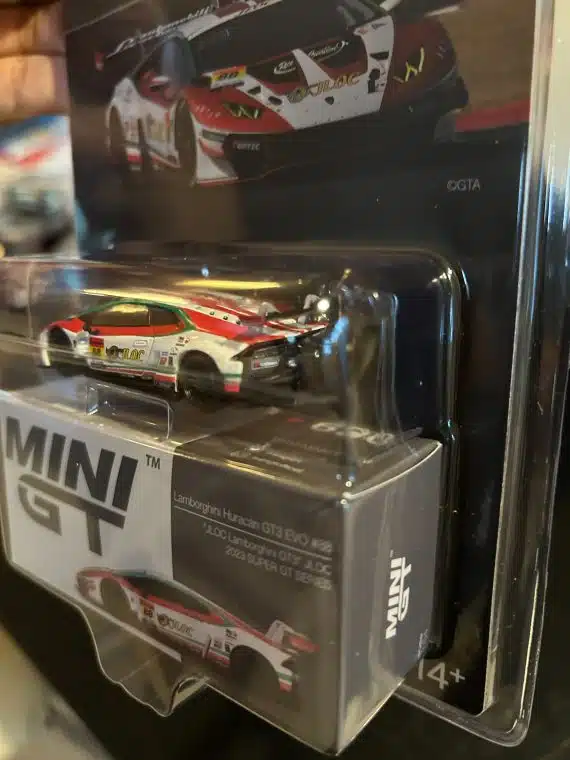 Lamborghini Huracán GT3 EVO2 #88 "JLOC Lamborghini GT3"