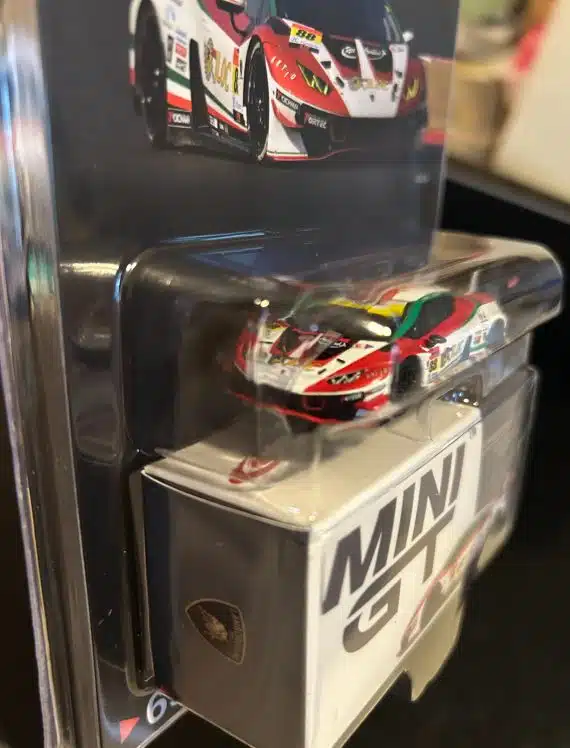 Lamborghini Huracán GT3 EVO2 #88 "JLOC Lamborghini GT3"
