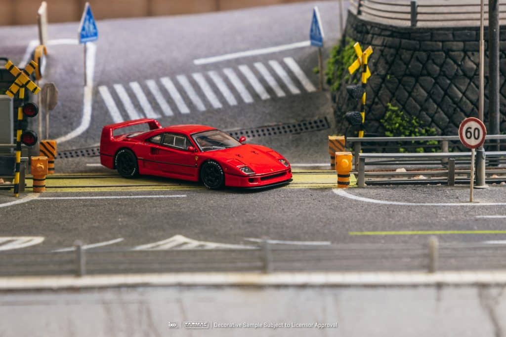 Tarmac Works 1/64 ROAD64 Ferrari F40 Lightweight Red T64R-076-RE