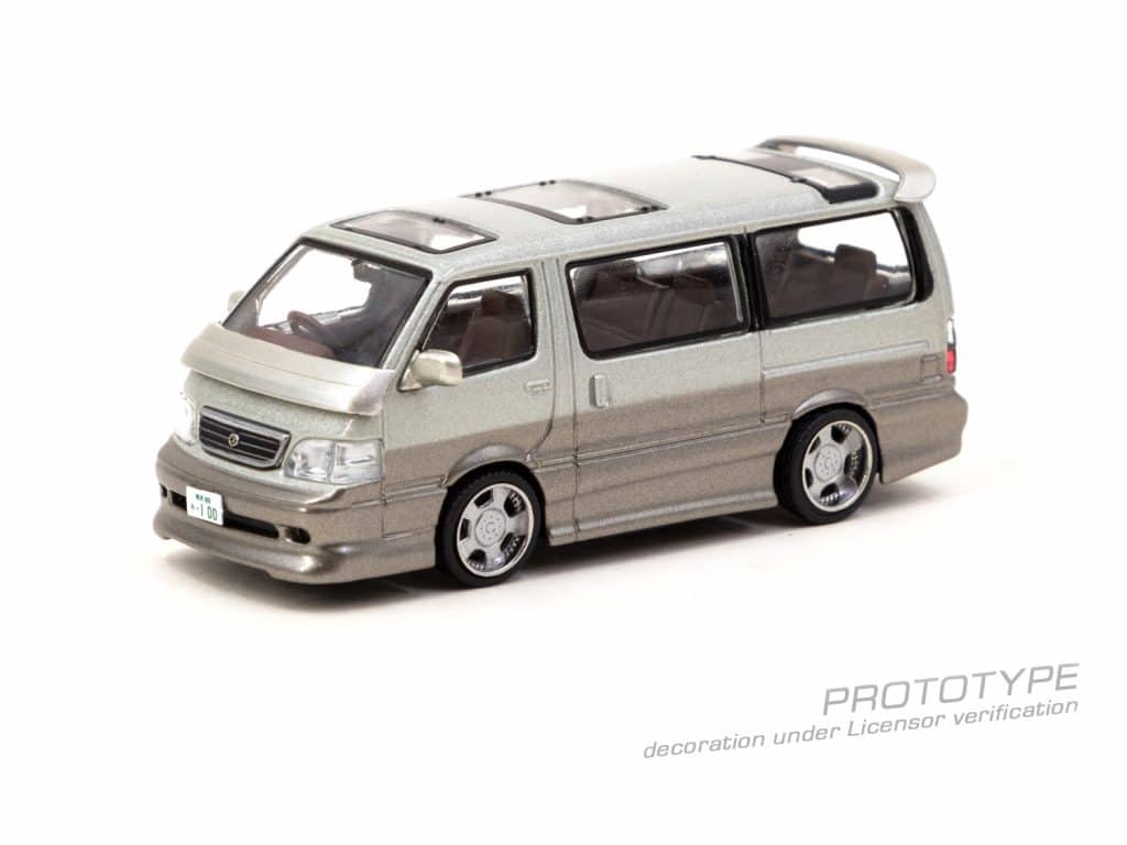 Tarmac Works 1/64 ROAD64 Toyota Hiace Wagon Custom Silver / Brown T64R-078-BR