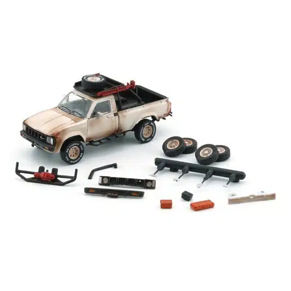 BM Creations 1/64 BMC Toyota Hilux 1980 N60 N70 Series Matte Rusting White RHD 64B0358