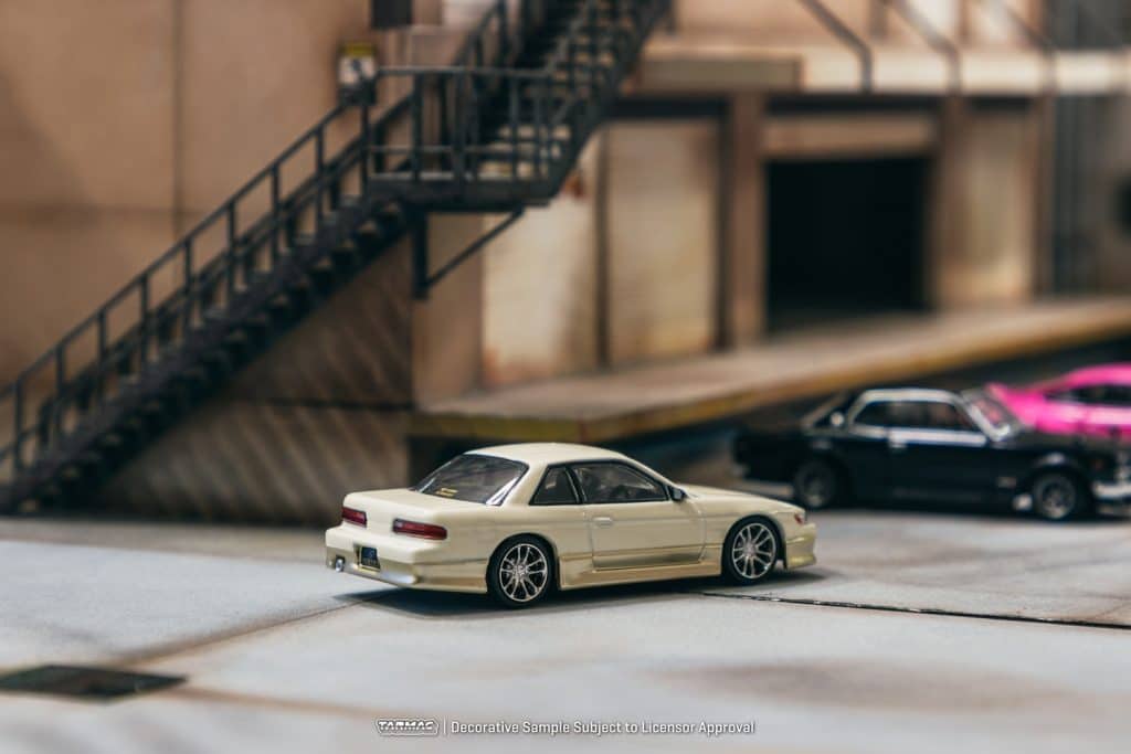 Tarmac Works 1/64 GLOBAL64 VERTEX Nissan Silvia S13 White / Gold T64G-025-WH