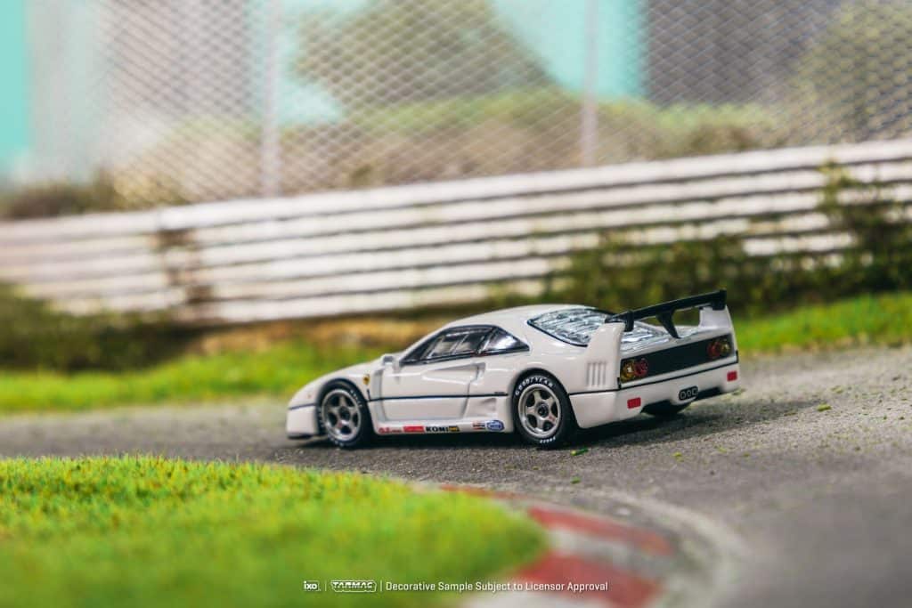 Tarmac Works 1/64 ROAD64 Ferrari F40 Lightweight White T64R-076-WH