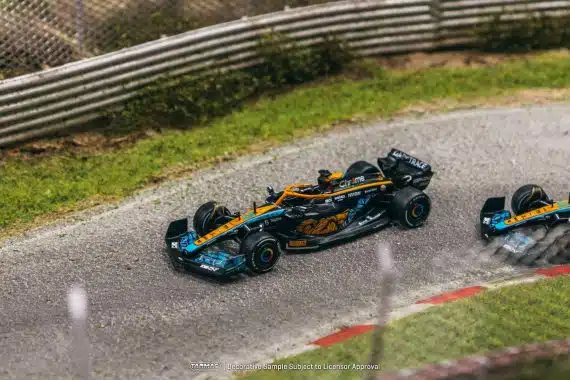 Tarmac Works 1/64 GLOBAL64 McLaren MCL36 Abu Dhabi Grand Prix 2022 Daniel Ricciardo T64G-F041-DR3