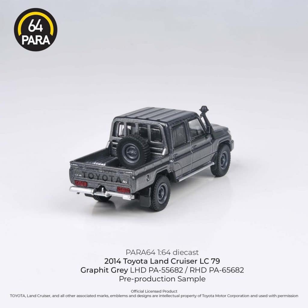 PARA64 1:64 2014 Toyota Land Cruiser LC 79 Graphite Grey