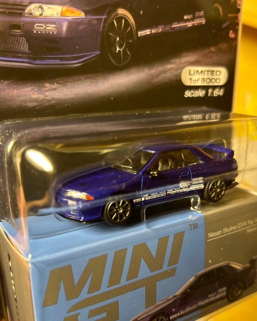 MINI GT No.589 Nissan Skyline GT-R Top Secret VR32 Metallic Blue USA Blister Packaging RHD MGT00589