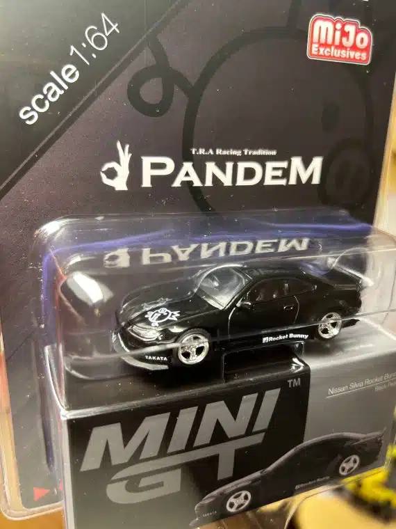 MINI GT No.602 Nissan Silvia (S15) Rocket Bunny Black Pearl USA Blister Packaging RHD MGT00602-MJ