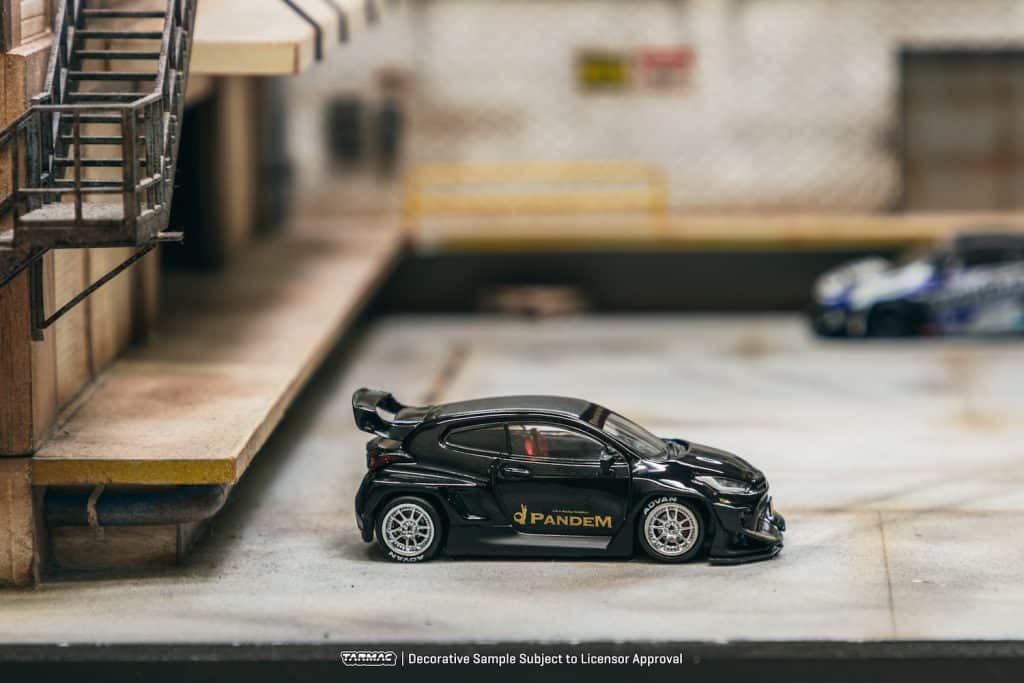 Tarmac Works 1/64 ROAD64 Pandem Toyota GR Yaris Black T64R-080-BK
