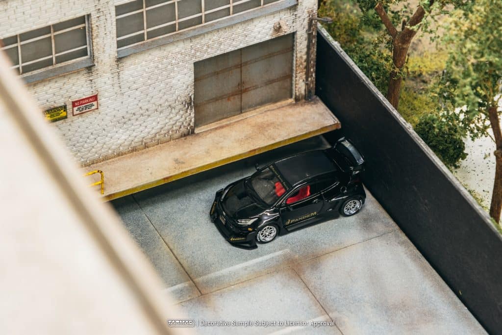 Tarmac Works 1/64 ROAD64 Pandem Toyota GR Yaris Black T64R-080-BK