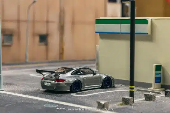 Tarmac Works 1/64 ROAD64 Old & New 997 Gray Metallic T64R-TL053-GRY