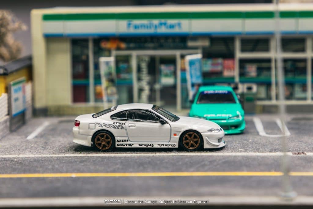 Tarmac Works 1/64 GLOBAL64 VERTEX Nissan Silvia S15 White Metallic T64G-023-WH