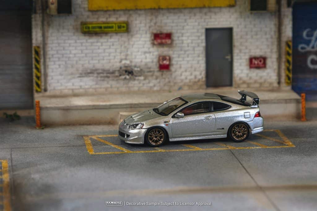 Tarmac Works 1/64 ROAD64 Honda Integra TYPE R DC5 MUGEN Silver T64R-TL022-SL
