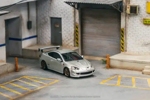Tarmac Works 1/64 ROAD64 Honda Integra TYPE R DC5 MUGEN Silver T64R-TL022-SL