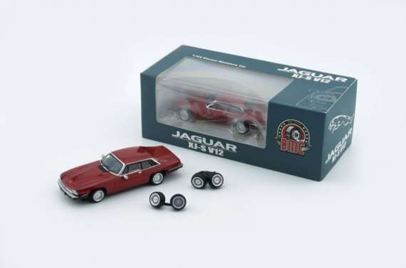 BMC Jaguar XJ-S Regency Red