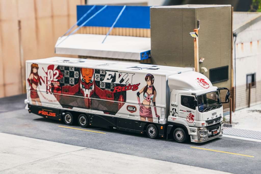 Tarmac Works 1/64 TRUCK64 Mitsubishi Fuso Super Great EVA Racing T64T-TL001-EVA