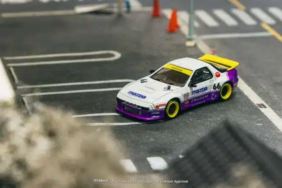 Pandem Mazda RX-7 FC3S