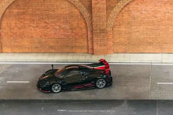 Tarmac Works 1/64 GLOBAL64 Pagani Imola Nero Oro T64G-TL046-BK