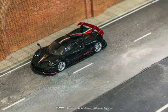 Tarmac Works 1/64 GLOBAL64 Pagani Imola Nero Oro T64G-TL046-BK