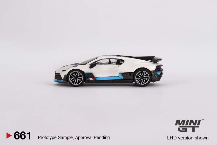 Bugatti Divo White MGT00661