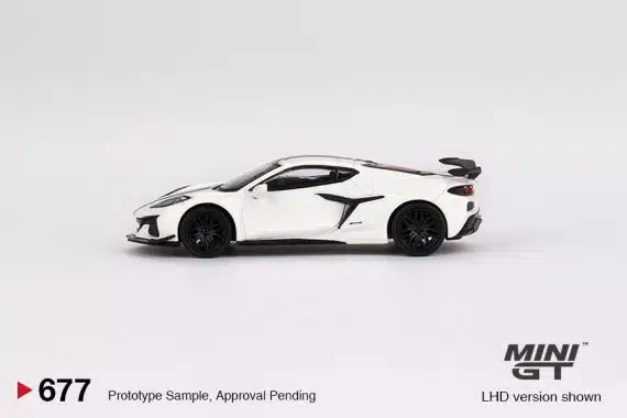 Chevrolet Corvette Z06 2023 Arctic