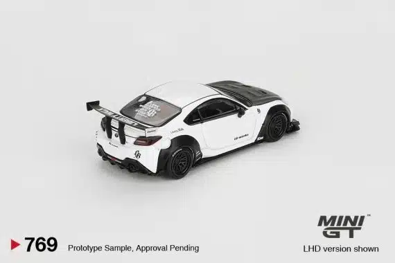 MINI GT No.769 Toyota GR86 LB★Nation White MGT00769