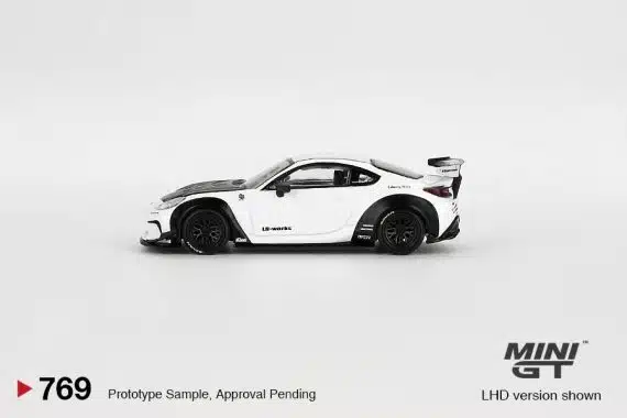 MINI GT No.769 Toyota GR86 LB★Nation White MGT00769