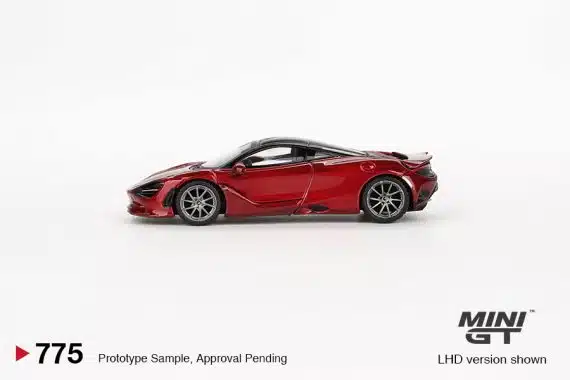 McLaren 750S  Amaranth