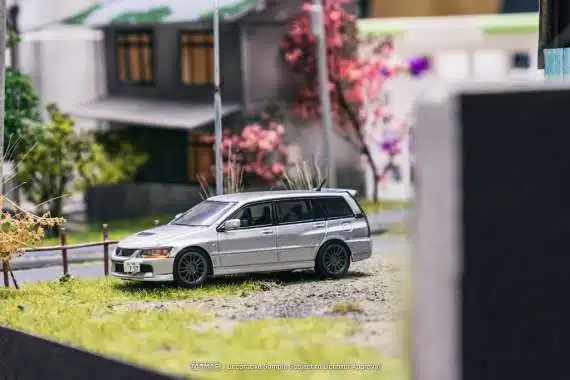Mitsubishi Lancer Evolution Wagon Silver