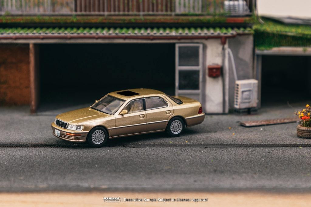 Lexus LS400 Champagne Beige