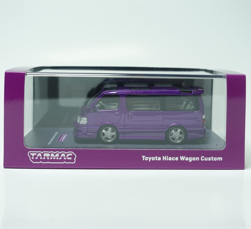 Tarmac Works 1:64 ROAD64 Toyota Hiace Wagon Custom Purple T64R-078-PU
