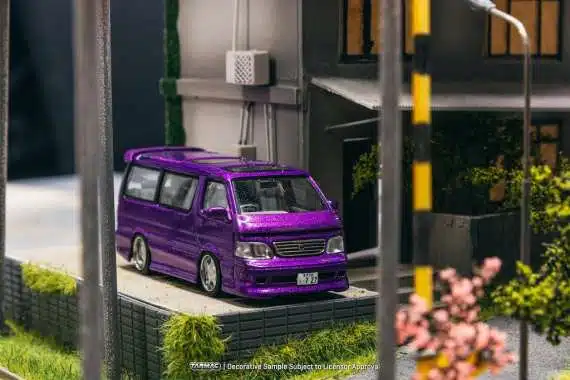 Toyota Hiace Wagon Custom Purple