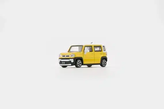 BM Creations 1:64 BMC Suzuki Hustler 2019 Active Yellow/White Top 64B0389
