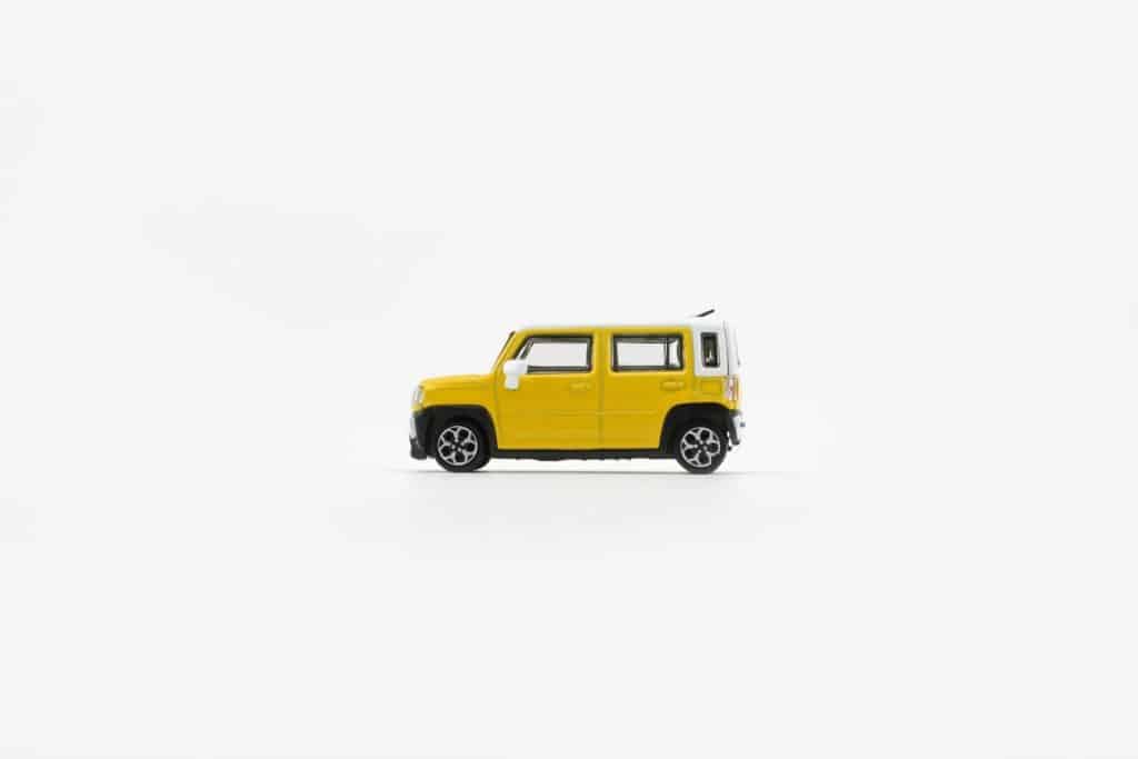 BM Creations 1:64 BMC Suzuki Hustler 2019 Active Yellow/White Top 64B0389