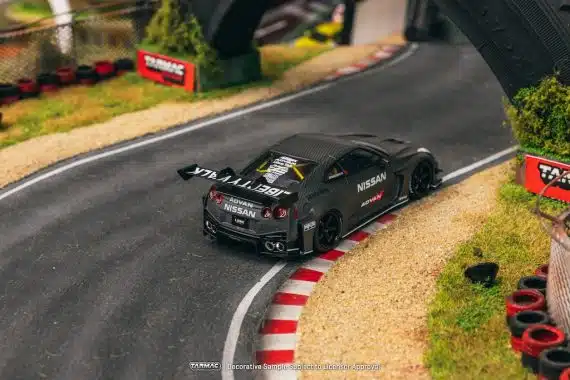LB-Silhouette WORKS GT NISSAN 35GT-RR Full Carbon