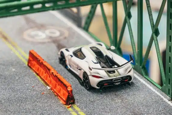 GLOBAL64 Koenigsegg Jesko Attack White T64G-TL052-WH