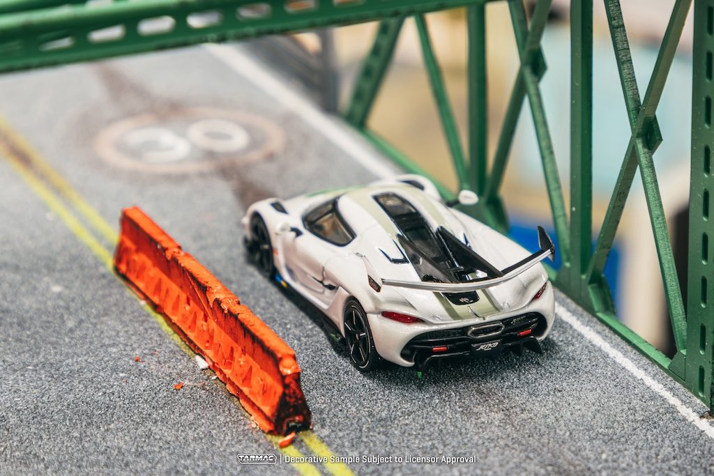 GLOBAL64 Koenigsegg Jesko Attack White T64G-TL052-WH