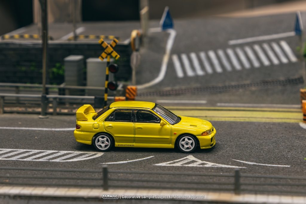Mitsubishi Lancer GSR Evolution III Yellow