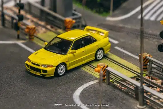 Mitsubishi Lancer GSR Evolution III Yellow