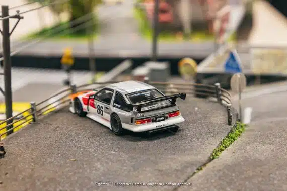 Toyota Sprinter Trueno AE86 Widebody TRD