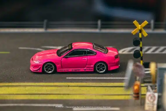 VERTEX Nissan Silvia (S15) Pink Metallic T64G-023-PI