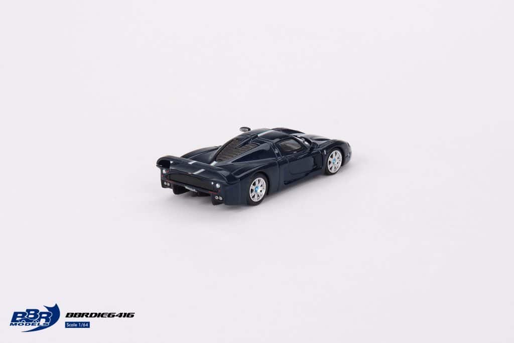 BBR Models 1:64 Maserati MC12 Stradale Blue Metallic w/Stripe BBRDIE6416