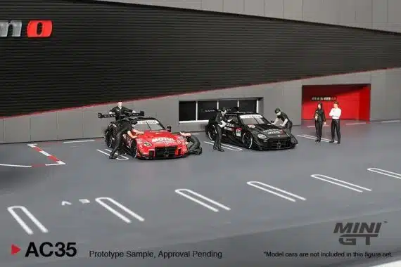 MINI GT 1:64 Figurine: NISMO Technician Team MGTAC35