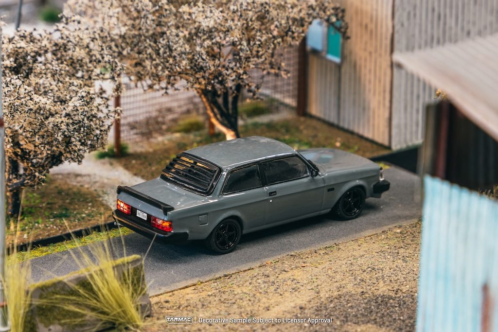 Volvo 242 Custom Grey T64R-050-GRY