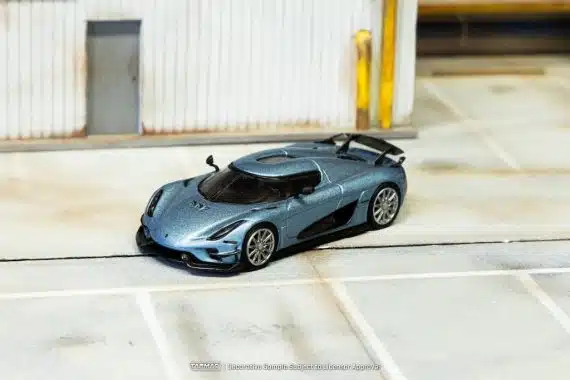 Tarmac Works 1:64 GLOBAL64 Koenigsegg Regera Light Blue Metallic