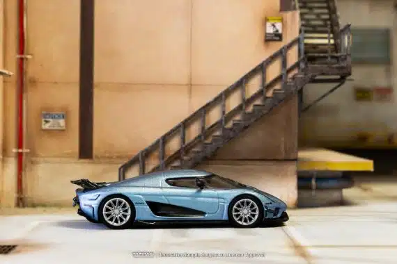 Tarmac Works 1:64 GLOBAL64 Koenigsegg Regera Light Blue Metallic