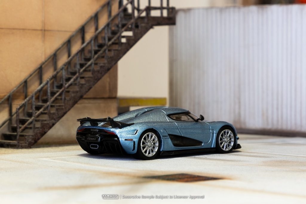 Tarmac Works 1:64 GLOBAL64 Koenigsegg Regera Light Blue Metallic