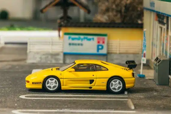 ROAD64 Ferrari F355 Challenge Yellow T64R-083-YL