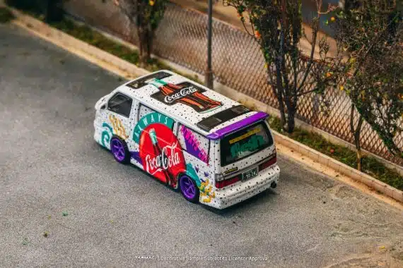 HOBBY64 Toyota Hiace Wagon Custom Coca-Cola Delivery Van T64-078-CC